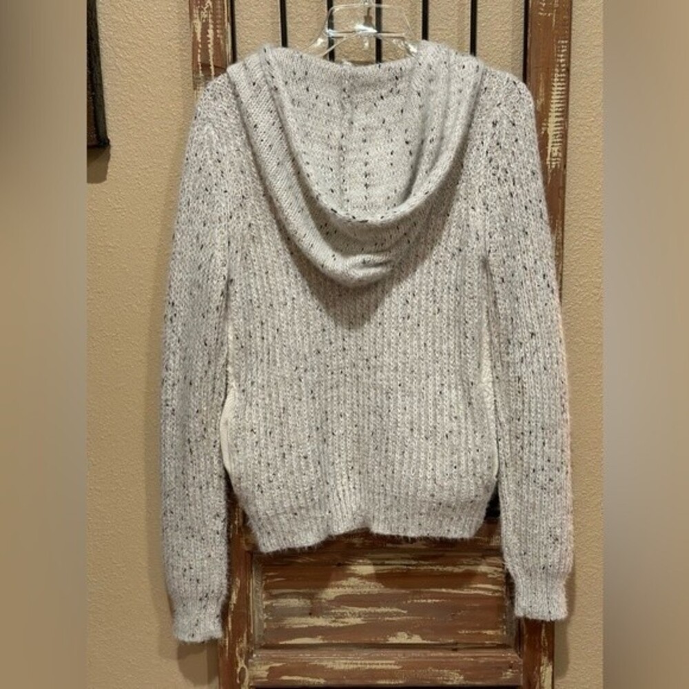 Hem & Thread zipper sweater jacket - Picture 3 of 5